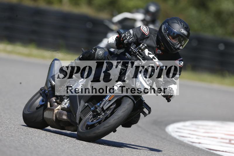 /Archiv-2025/48 25.08.2025 Cornu Master School ADR/blau-bleu/49